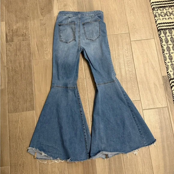 FREE PEOPLE Flare Jeans - Picture 4 of 5